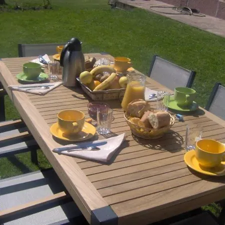 Iris Dans Batisse Renovee Au Coeur De La Nature - Fr-1-589-726 Bed & Breakfast *