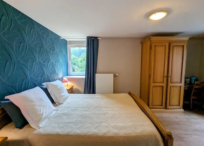 Iris Dans Batisse Renovee Au Coeur De La Nature - Fr-1-589-726 *